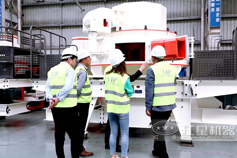 客戶(hù)考察vsi制砂機(jī)