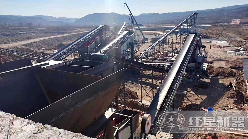 皮帶輸送機貫穿生產環(huán)節(jié) 皮帶輸送機貫穿生產環(huán)節(jié)