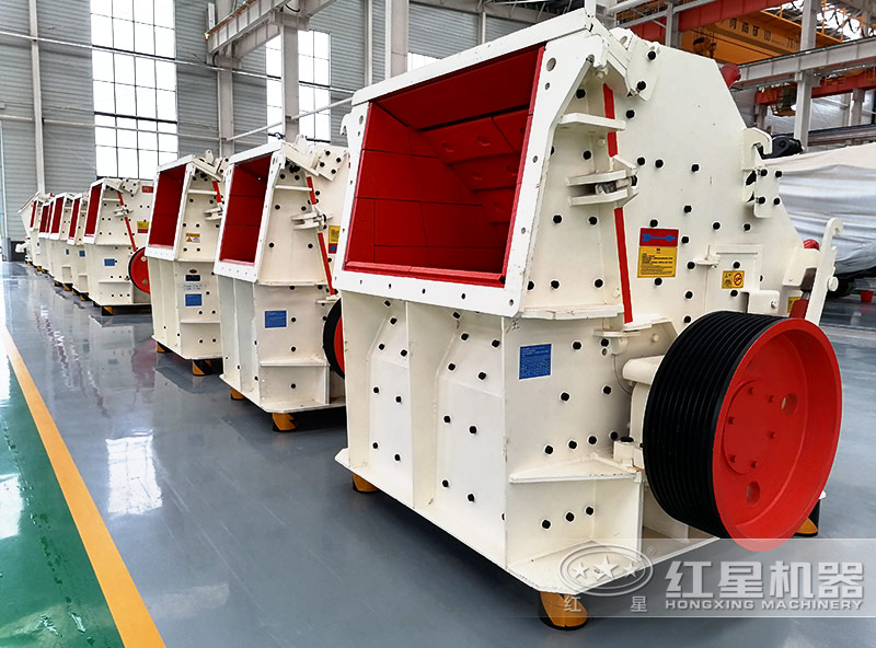 紅星機(jī)器1214破碎機(jī)車間現(xiàn)貨，價(jià)格優(yōu)惠