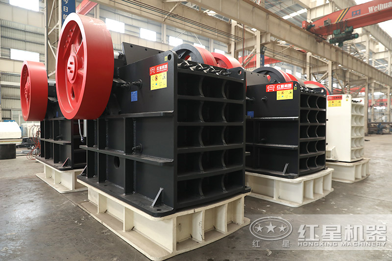 廢舊水泥塊顎式破碎機(jī) 廢舊水泥塊顎式破碎機(jī)