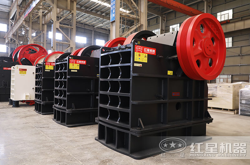 顎式石子破碎機(jī)圖片 顎式石子破碎機(jī)圖片