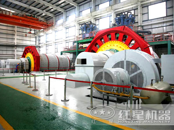 改造后球磨機現(xiàn)場圖 改造后球磨機現(xiàn)場圖