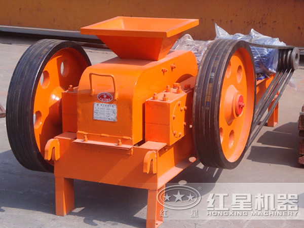 輥式破碎機(jī) 輥式破碎機(jī)