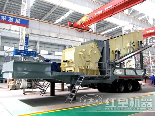 時(shí)產(chǎn)50-80噸、出料料3-6公分的鉀長石移動(dòng)式破碎機(jī)