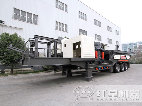 搭載圓錐破的車載粉石子機(jī) 搭載圓錐破的車載粉石子機(jī)