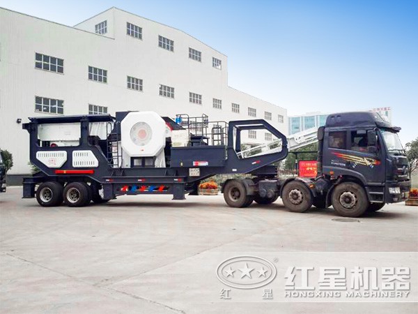 搭載車(chē)頭就能拉著走的移動(dòng)碎石機(jī) 搭載車(chē)頭就能拉著走的移動(dòng)碎石機(jī)