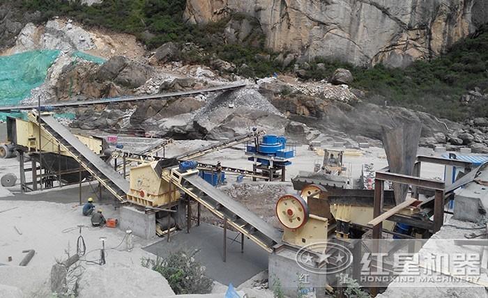 打砂機(jī)生產(chǎn)現(xiàn)場(chǎng) 打砂機(jī)生產(chǎn)現(xiàn)場(chǎng)