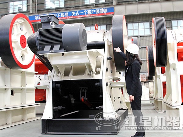 玄武巖破碎機破碎深腔、電機裝置細節(jié)