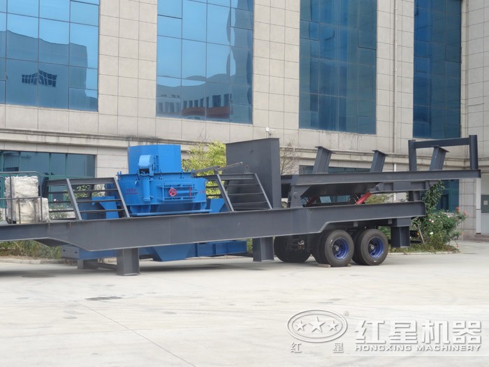 一小時300噸輪胎式制砂機(jī) 一小時300噸輪胎式制砂機(jī)