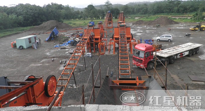 碎石生產(chǎn)線安裝現(xiàn)場(chǎng) 碎石生產(chǎn)線安裝現(xiàn)場(chǎng)