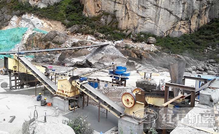 紅星破碎制砂生產(chǎn)線現(xiàn)場 紅星破碎制砂生產(chǎn)線現(xiàn)場
