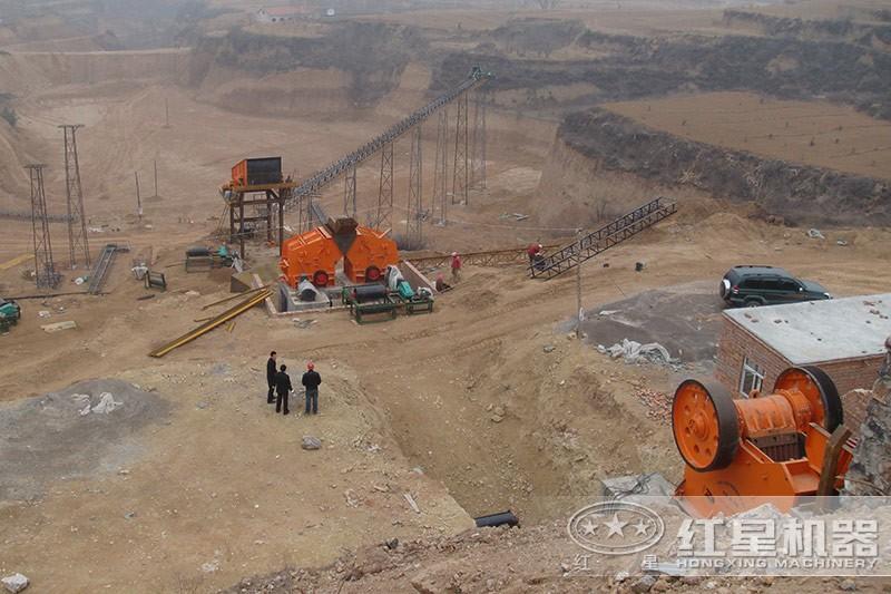 固定式磚頭粉碎機安裝現(xiàn)場 固定式磚頭粉碎機安裝現(xiàn)場