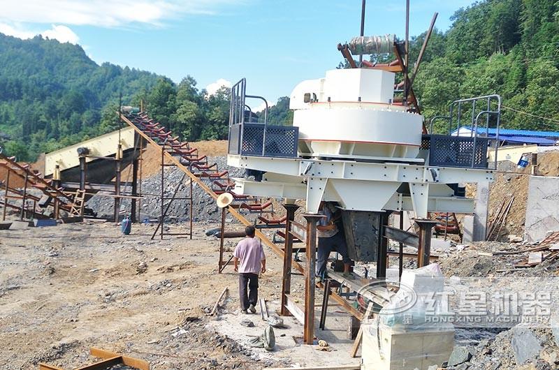VSI型立軸式?jīng)_擊細(xì)碎機(jī)現(xiàn)場(chǎng) VSI型立軸式?jīng)_擊細(xì)碎機(jī)現(xiàn)場(chǎng)
