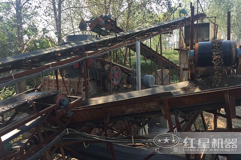 全液壓圓錐破碎機現(xiàn)場 全液壓圓錐破碎機現(xiàn)場