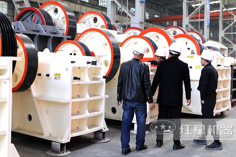 國(guó)內(nèi)客戶參觀廠區(qū)，專業(yè)銷售講解