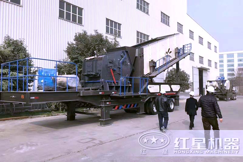 移動式建筑垃圾粉碎機(jī)廠區(qū)