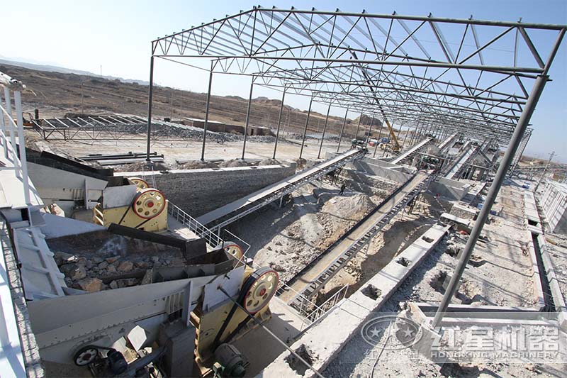 大型軋石機設備現(xiàn)場