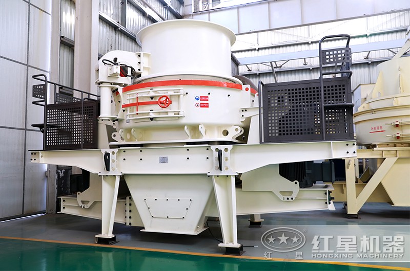 專業(yè)風(fēng)化石制砂機(jī)，粒形好看級(jí)配合理
