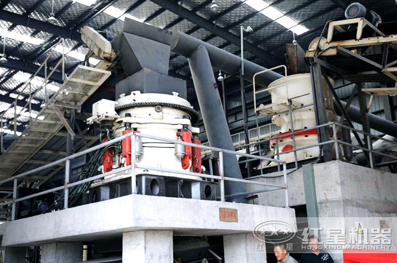 硬物料碎石場，圓錐式破碎機現(xiàn)場