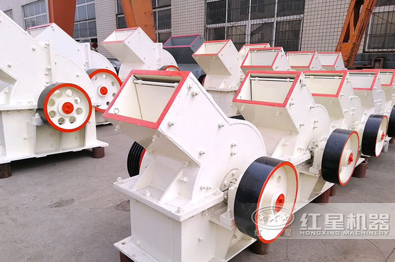 小型錘式破碎機(jī)，體積小操作簡單