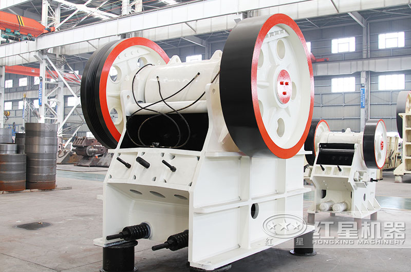 大型鄂式破碎機(jī)，粗碎石子軋石設(shè)備