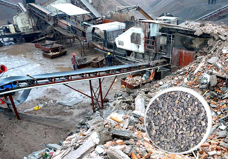 移動(dòng)破碎機(jī)現(xiàn)場(chǎng)，粒形好，客戶(hù)非常滿意