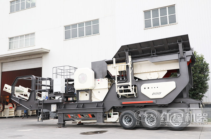 鄂破移動石料破碎機(jī)，進(jìn)料口大，破碎力度強(qiáng)